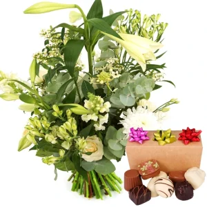 Witte pluk bloemen + 300 gram bonbons